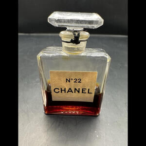 Chanel No 22 extrait 1/4 fl Oz Vintage 35% Full